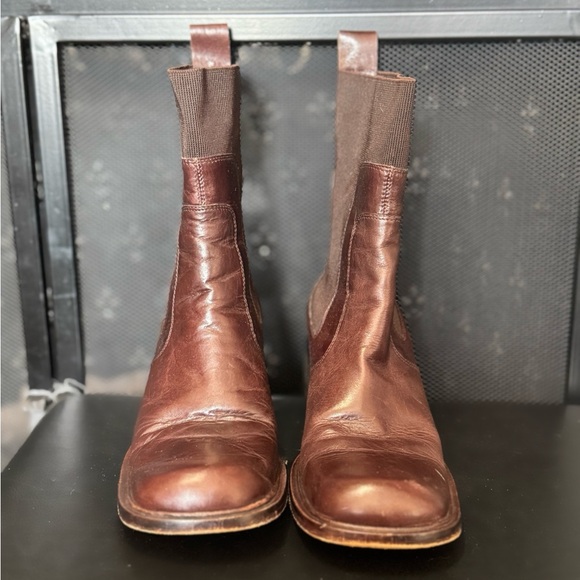 BCBG MAXAZRIA Women's Boots Size 8B Brown Dress/Casual Boots - Picture 3 of 7